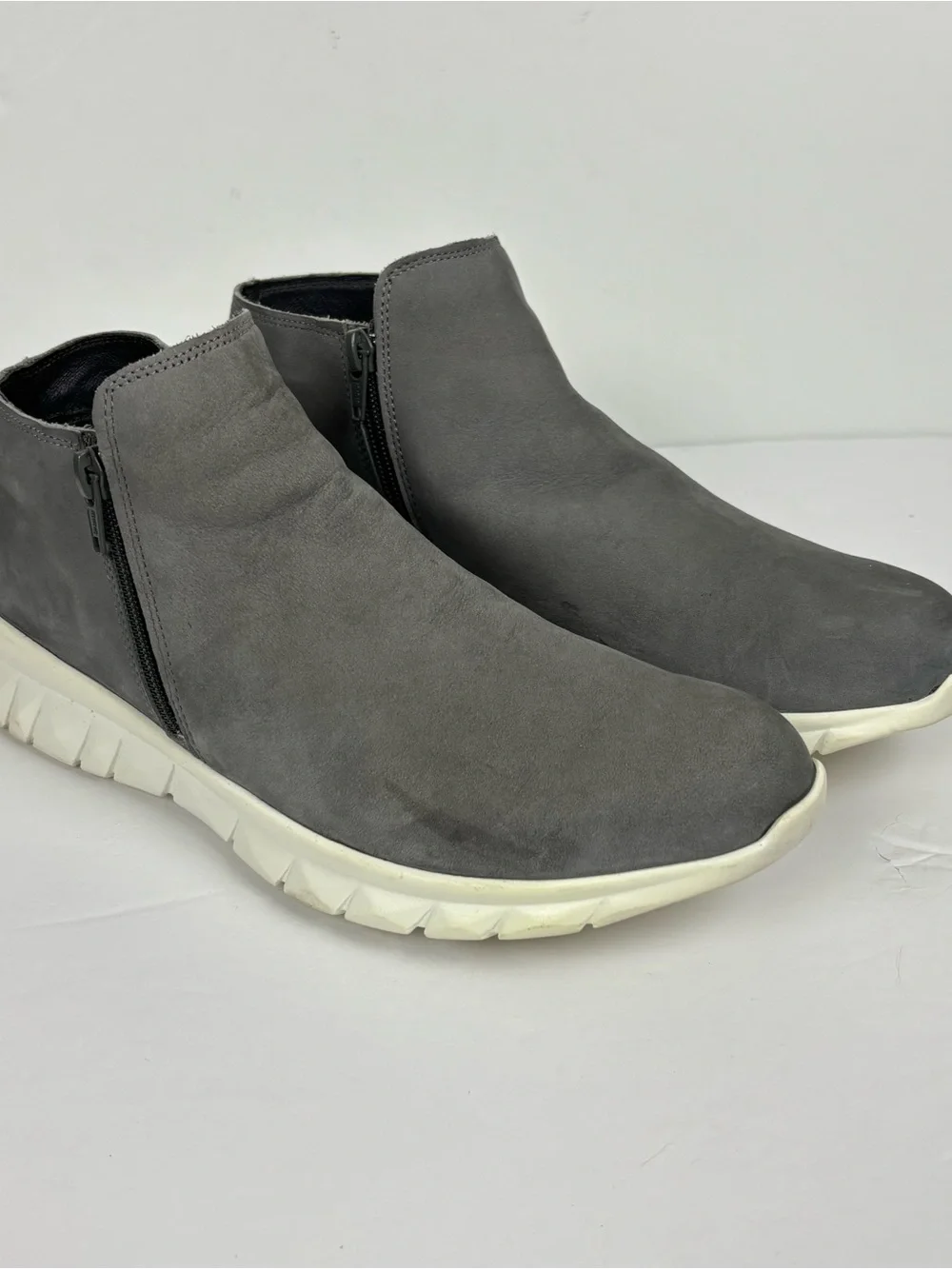 Naot Zodiac Dual-Zip Smoke Gray Nubuck Booties Womens EUR 41/US 10 Sneaker